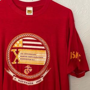 Vintage red Washington DC 1980s marine marathon T-shirt size large